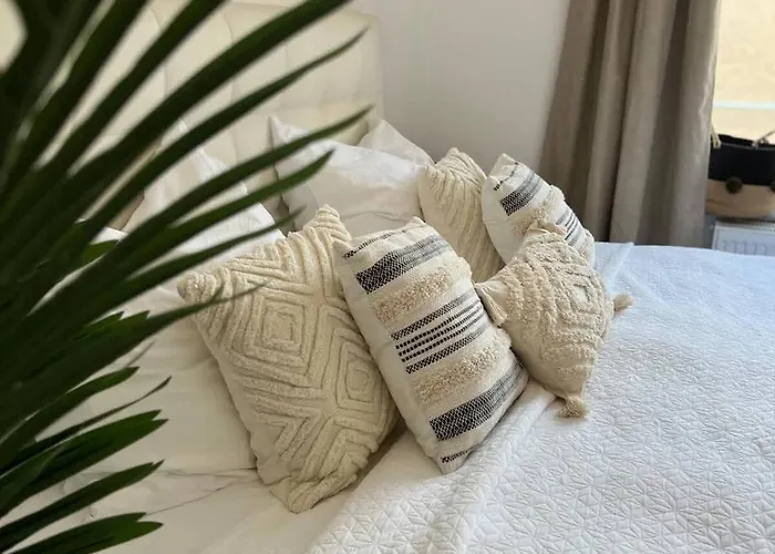 Wanderlust East73 Nyaraló